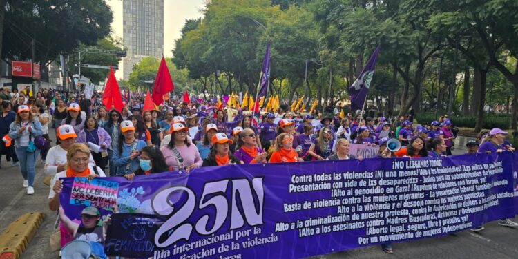 Clamor nacional contra la violencia feminicida. /AMEXI /Foto: Adriana Urrea.