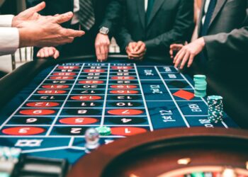 Hacienda bloquea 13 casinos por presunto lavado de dinero