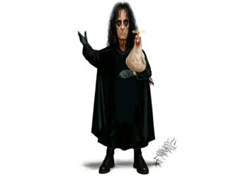 Alice Cooper y la gallina Mildred. AMEXI Foto Manjarrez