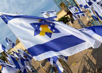 Miles personas visitan la Plaza de las Rehenes con el fin de exigir al gobierno israelí y a Hamás el retorno de los cuerpos de los rehenes