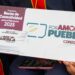 Gobierno de Puebla entrega becas de conectividad para la educación.