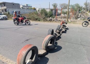 Bloquean Chalco-Tláhuac por falta de agua
