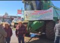 Bloquean agricultores carretera