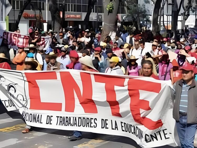 CNTE levanta paro nacional