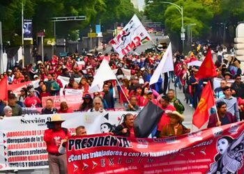 Marchas, bloqueos, plantones, liberación de casetas de peaje, durante el primer día del paro nacional de la CNTE. /AMEXI