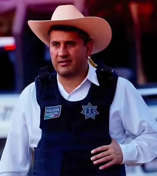 Asesinan al alcalde de Uruapan; hay dos detenidos y un agresor muerto