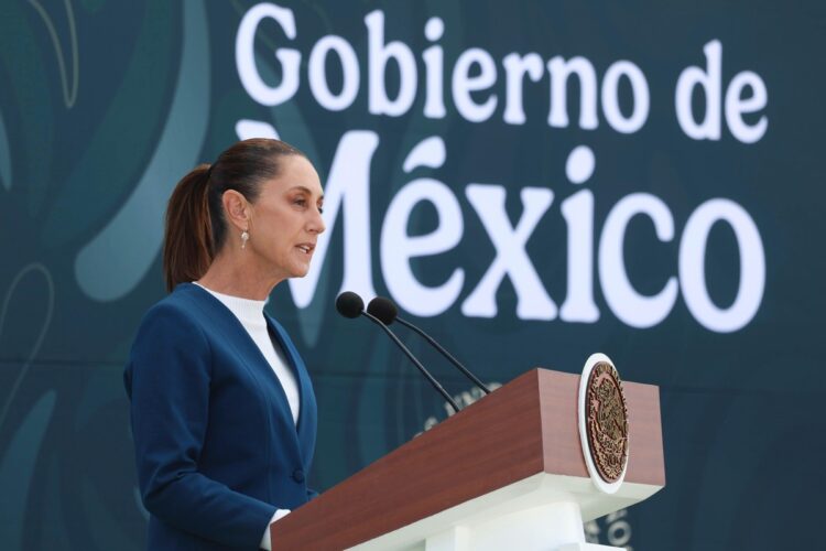 Sheinbaum reconoce a fuerzas civiles y militares por respuesta a lluvias severas