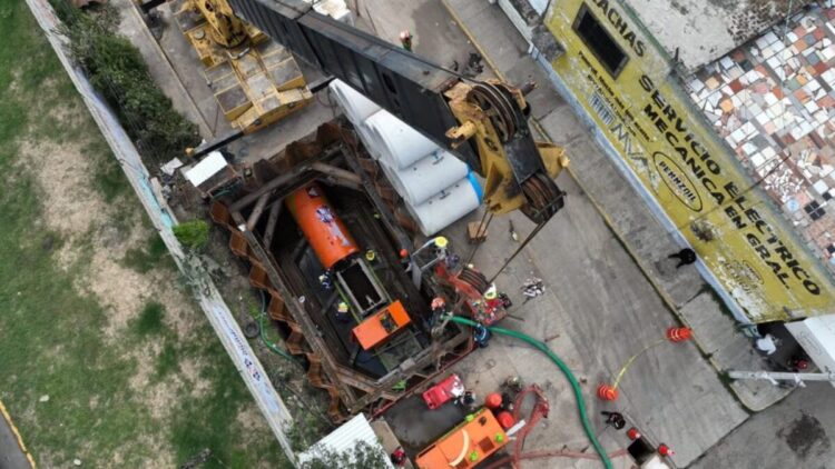 Colapsa colector en Ixtapaluca, Estado de México; mueren dos trabajadores y uno resulta lesionado