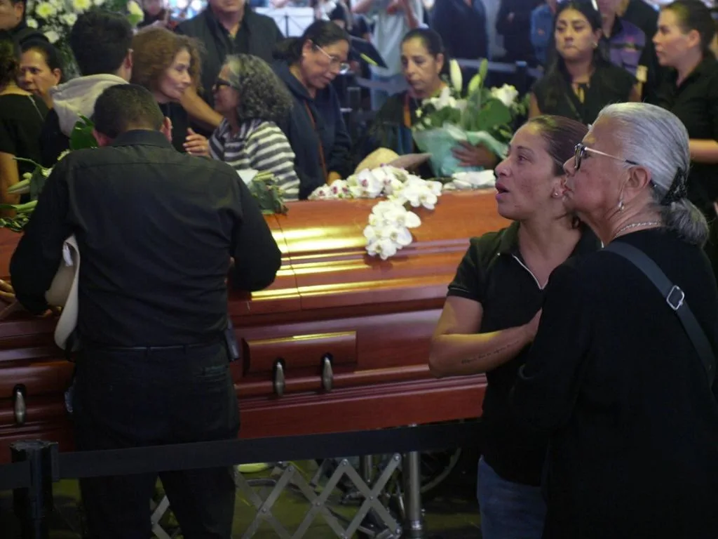 Convocan a marcha y misa por Carlos Manzo