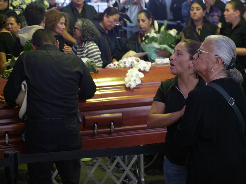 Convocan a marcha y misa por Carlos Manzo