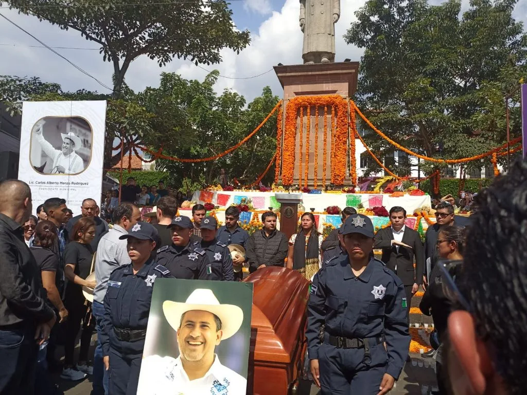 Convocan a marcha y misa por Carlos Manzo