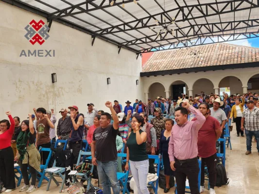Delegados de más de 10 organizaciones de Chiapas participan en el Encuentro por la Unidad de los Pueblos en Lucha, en San Cristobal de las Casas, este 24 de noviembre.