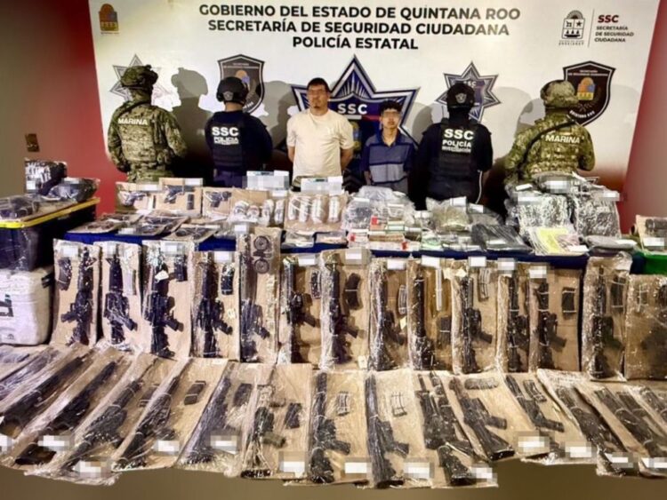 Detenidos dos operadores del CJNG en Quintana Roo con drogas y armas. AMEXI Foto SSC