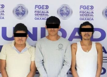 Detenidos por extorsión, cobro de piso y secuestro de migrantes en el Istmo de Tehuantepec. AMEXI Foto Fiscalía General del Estado de Oaxaca