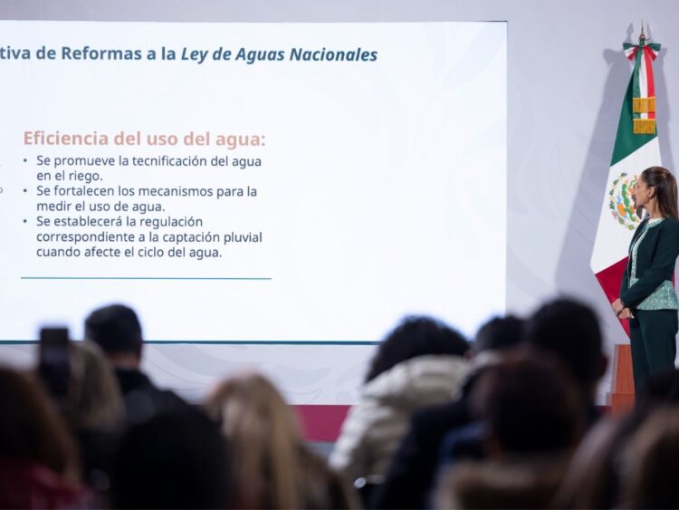 Gobierno busca recuperar el control del agua y frenar el acaparamiento