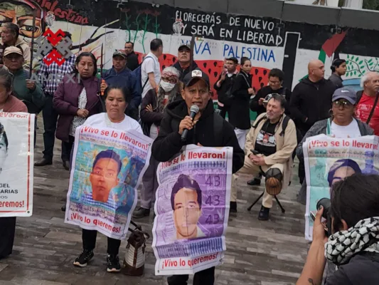 Claudia Sheinbaum se compromete con los padres y madres de los 43 el regreso del GIEI para retomar las investigaciones del caso Ayotzinapa, Don Emiliano Navarrete, califica de mínimos los avances en sexta reunión con la presidenta