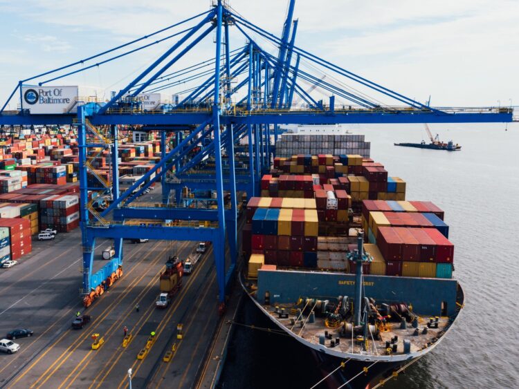 Bancomext y Santander impulsan crédito a exportadores mexicanos