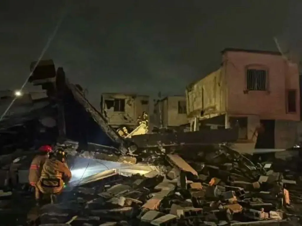 Los daños de la explosión de pirotecnia en Pesquería, Nuevo León. /AMEXI