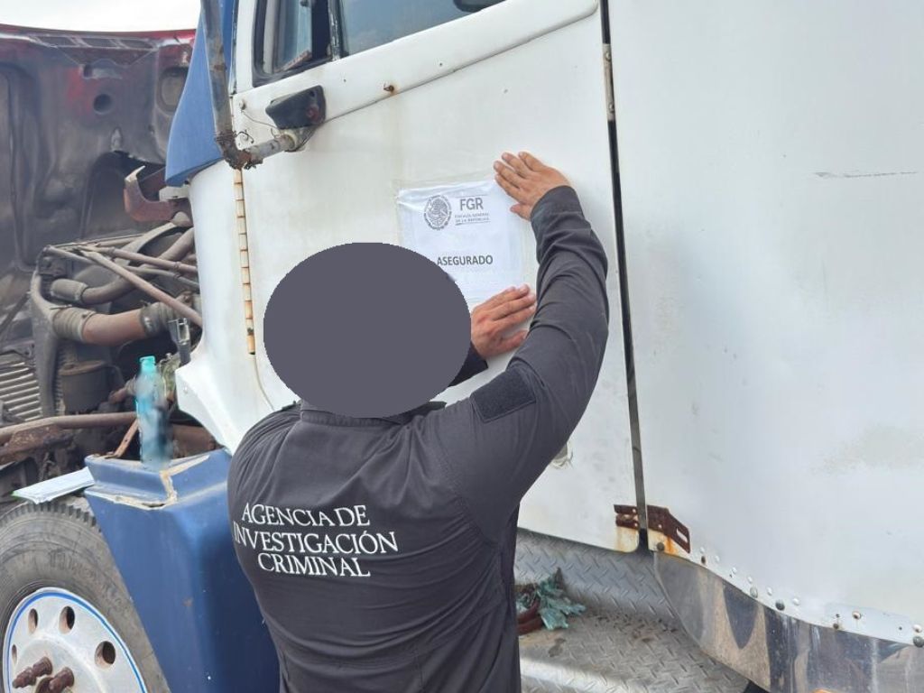 FGR asegura más de dos mil litros de hidrocarburo