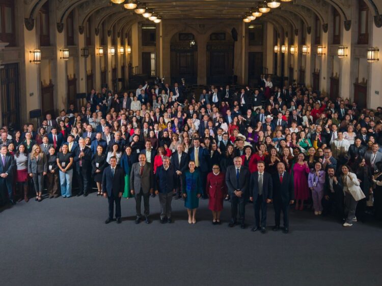 Unidad Morena-PT-PVEM rumbo a 2027: Sheinbaum. AMEXI