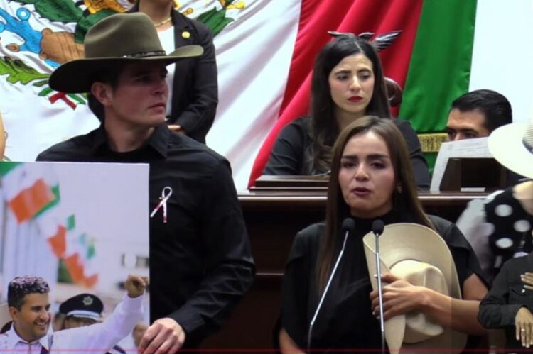 Grecia Quiroz, viuda del edil Carlos Manzo, es alcaldesa de Uruapan