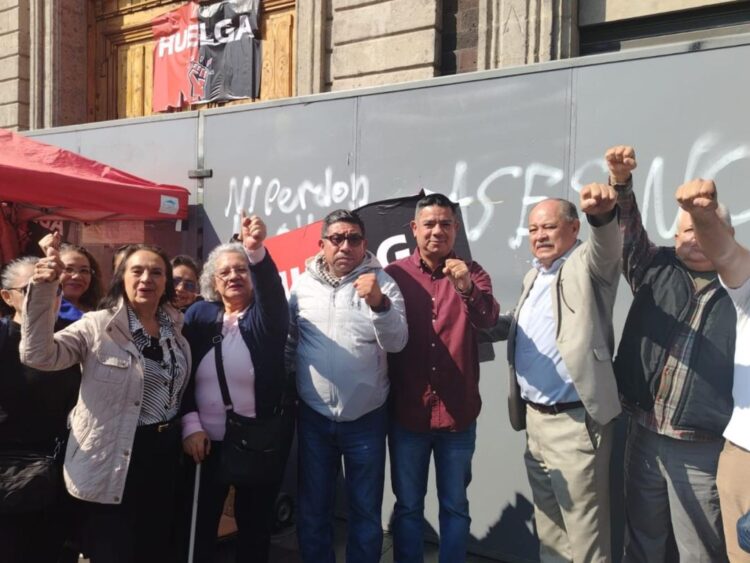Diputado de la CDMX respalda a trabajadores del Monte de Piedad en huelga