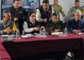 Laura Velázquez Alzúa, coordinadora de PC, y Julio Menchaca, gobernador de Hidalgo, instalan el Puesto de Mando Preventivo ante pronóstico de lluvias. AMEXI Foto Gobierno de Hidalgo