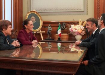 Los presidentes Sheinbaum y Macron acuerdan exhibición del Códice Azcatitlán en México en 2026. AMEXI