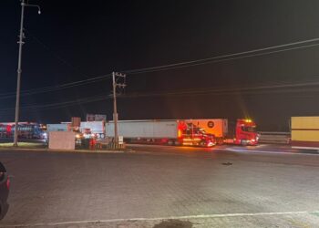 Transportistas preparando camiones para el megabloqueo anunciado en las principales carreteras del país
