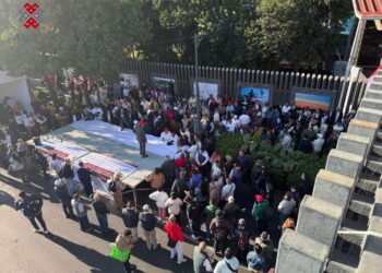 Técnicos y profesionistas petroleros de Pemex exigen aplicación igualitaria de aumento salarial