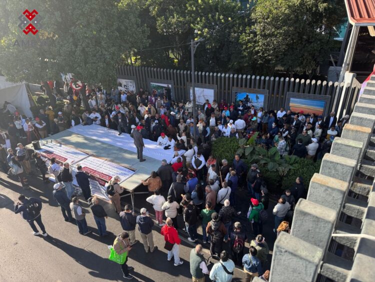 Técnicos y profesionistas petroleros de Pemex exigen aplicación igualitaria de aumento salarial