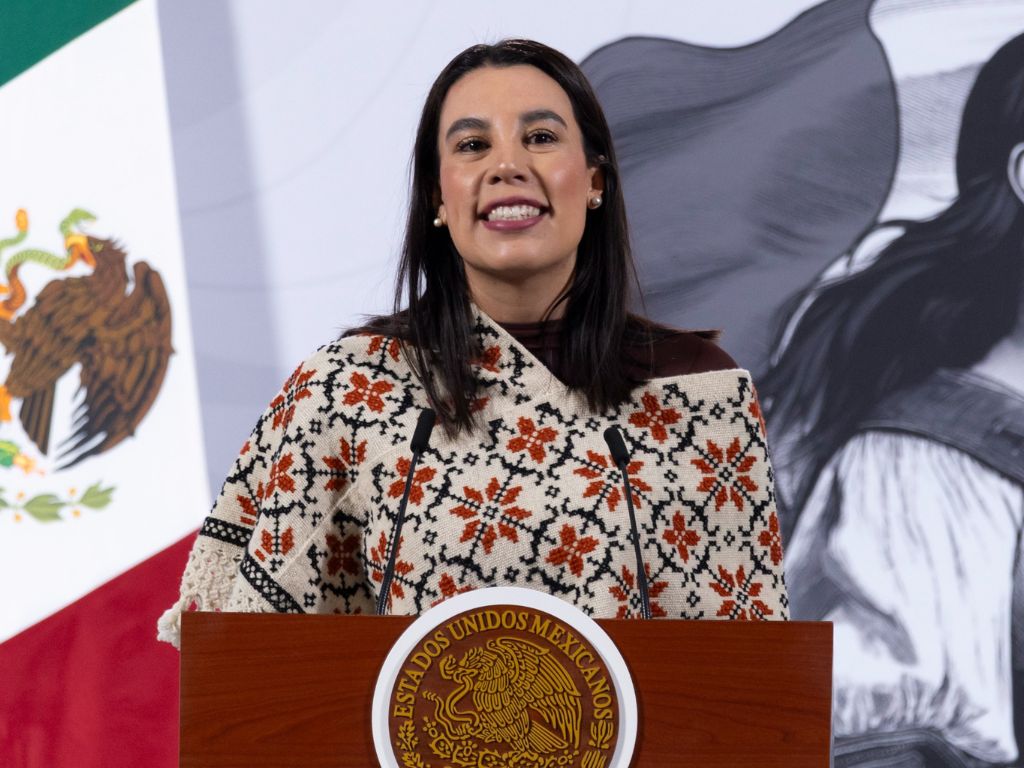  Claudia Curiel de Icaza