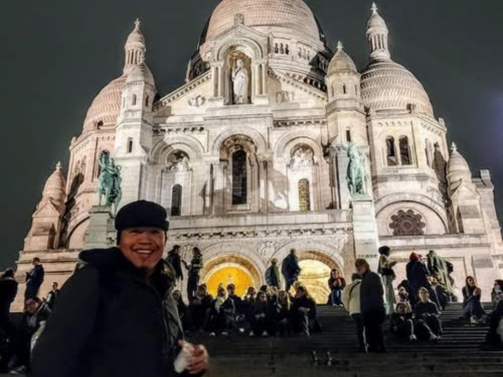 Naxín en Montmartre. Foto Cortesía Cristal Mora.jpg