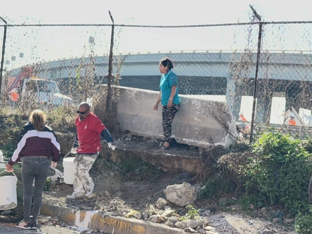 Rapiña de pintura tras volcadura