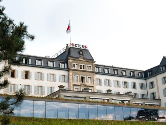 La sede del Comité Internacional de la Cruz Roja, también conocida como «El Carlton», debe su nombre al antiguo hotel. AMEXI/Foto: ICRC-Thierry Gassmann