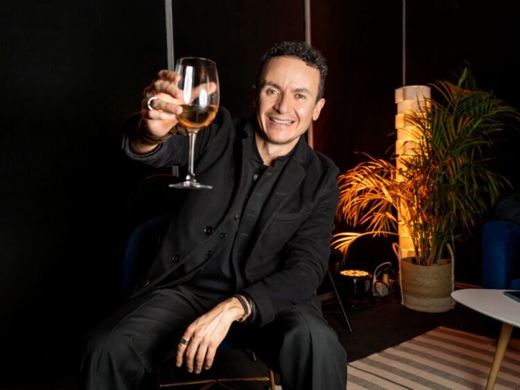Fonseca presentó “Celebrar”, su nueva canción de Navidad y Fin de Año