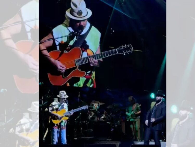 Carlos Santana y Carín León estrenan en vivo “Velas” en Las Vegas