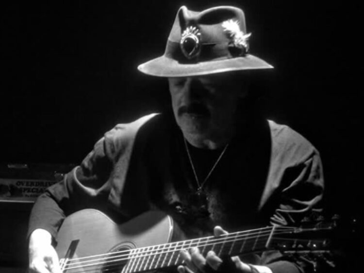 Carlos Santana y Carín León juntos en una colaboración "profundamente espiritual"