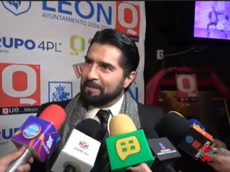 Arturo Carmona y Cristián de la Fuente, el roce que encendió la gira de Perfume de Gardenia (VIDEO)