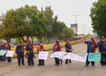 Trabajadores de limpieza del IPN demandan pagos atrasados. AMEXI