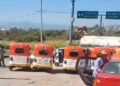 Transportistas de Totolapan bloquearon el paso en Atlatlahucan, Morelos. Foto Especial