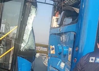 Choque entre unidades del Trolebús en Los Reyes La Paz deja más de 20 lesionados