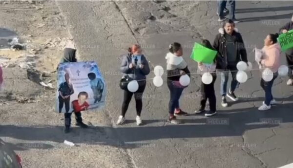Familiares de Aarón protestan en Ecatepec