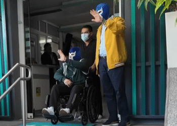 Blue Demon Jr ya salió del hospital
