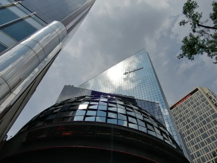 Tras siete años de sequía, la Bolsa Mexicana de Valores alista el debut de tres empresas a inicios del 2026