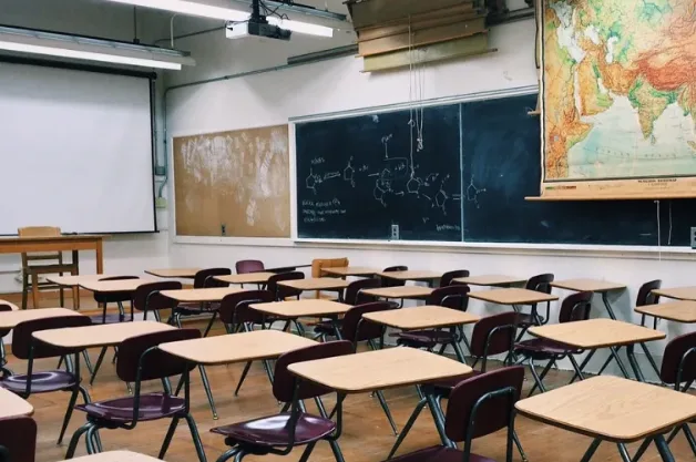 Más de 34 millones estudiantes se van de vacaciones de invierno este lunes