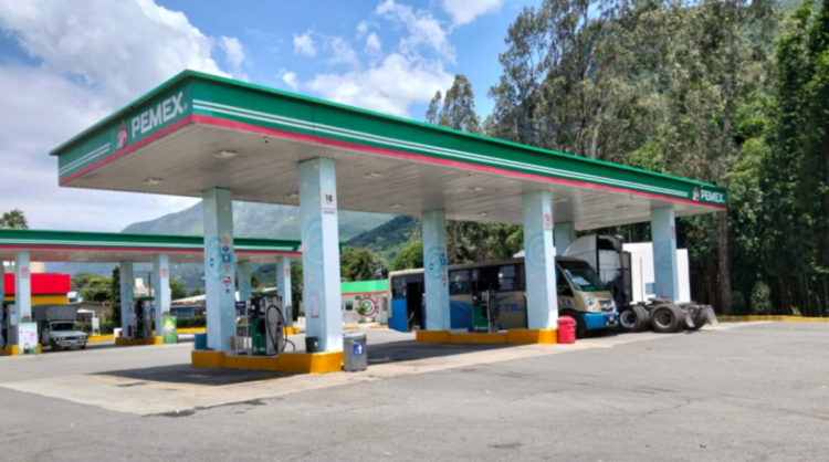 El precio de la gasolina se mantendrá por debajo de los 24 pesos por litro