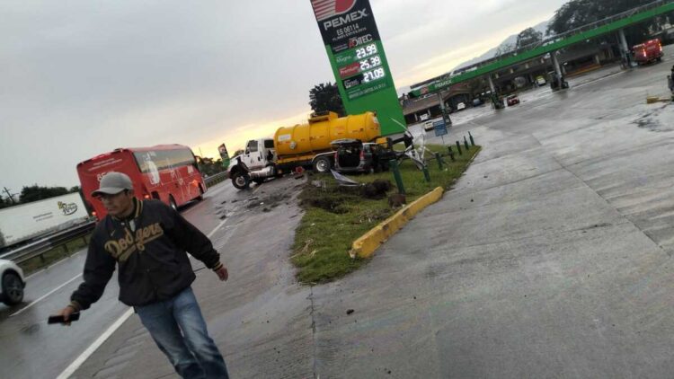 Carambola en la autopista Córdoba-Veracruz