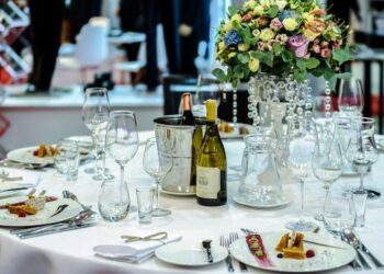 Cena de Año Nuevo: gasto entre $1,000 y $5,000 por persona en hogares y restaurantes