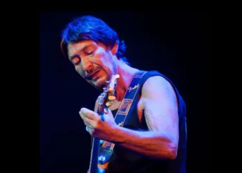 Muere Chris Rea, ícono del rock y blues, a los 74 años. | AMEXI/FOTO: IG @chrisreamusic